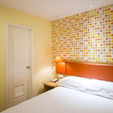 Home Inn Chengdu Kuanzhai Alley New City Square Екстер'єр фото