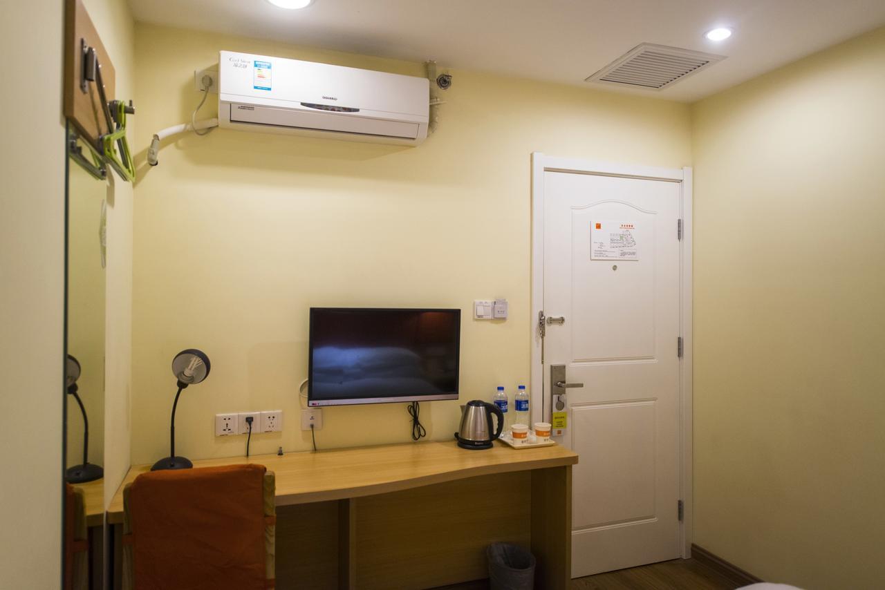 Home Inn Chengdu Kuanzhai Alley New City Square Екстер'єр фото