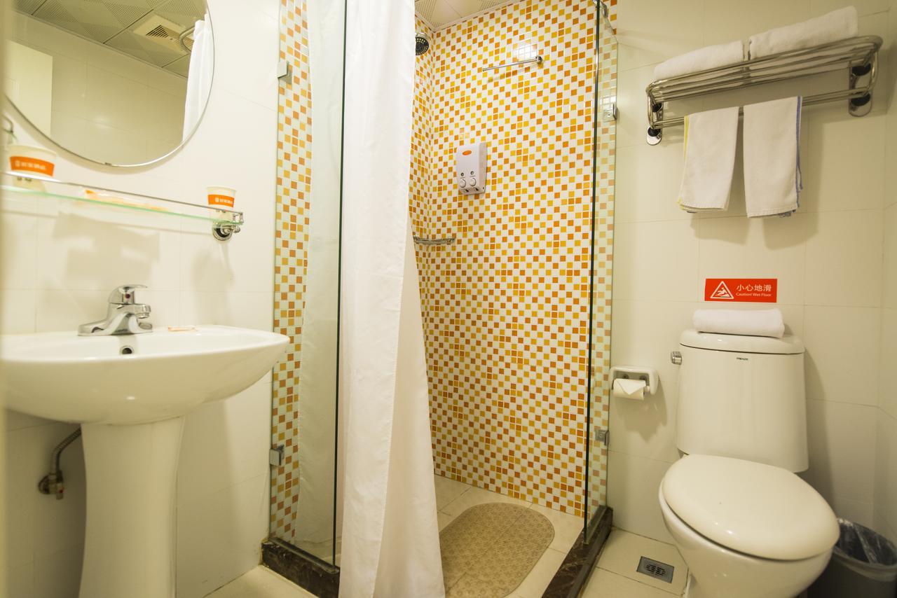 Home Inn Chengdu Kuanzhai Alley New City Square Екстер'єр фото