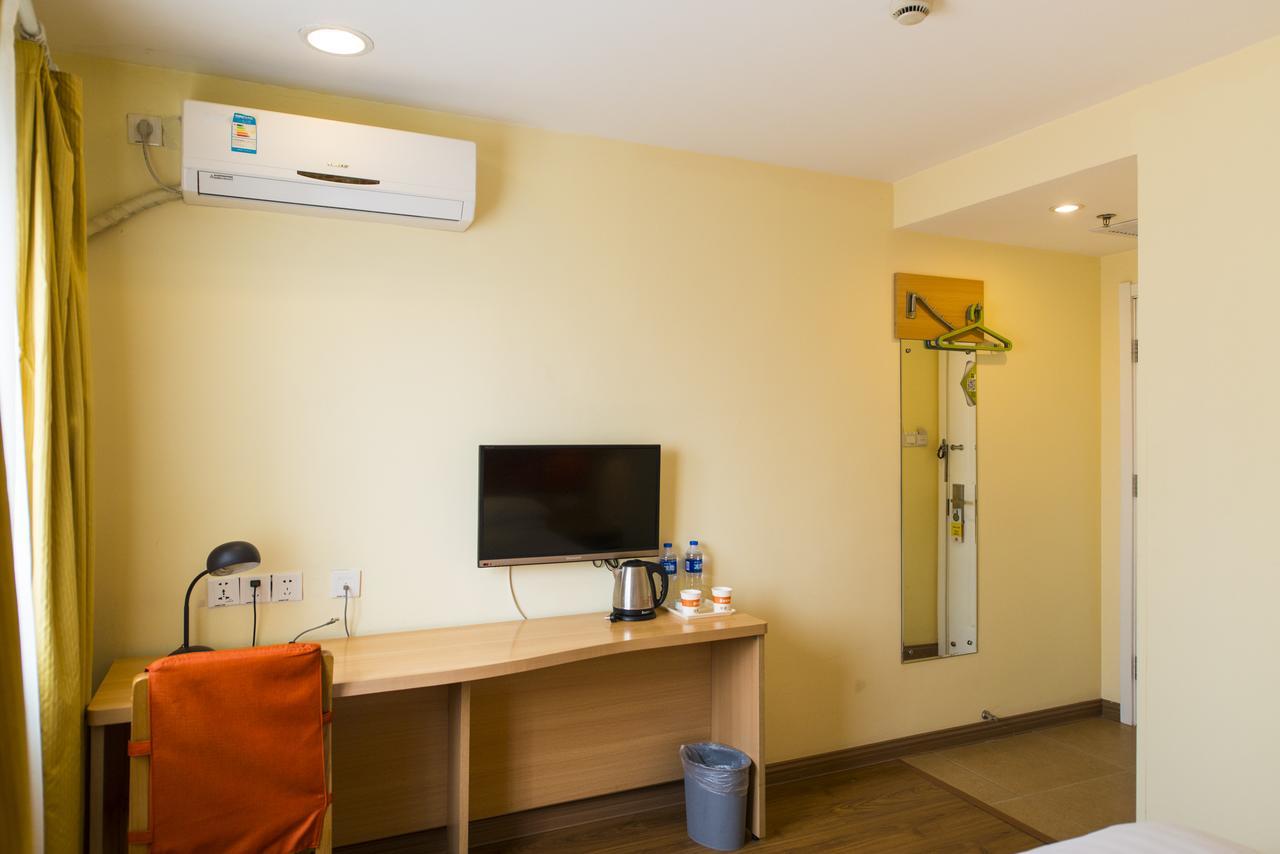 Home Inn Chengdu Kuanzhai Alley New City Square Екстер'єр фото