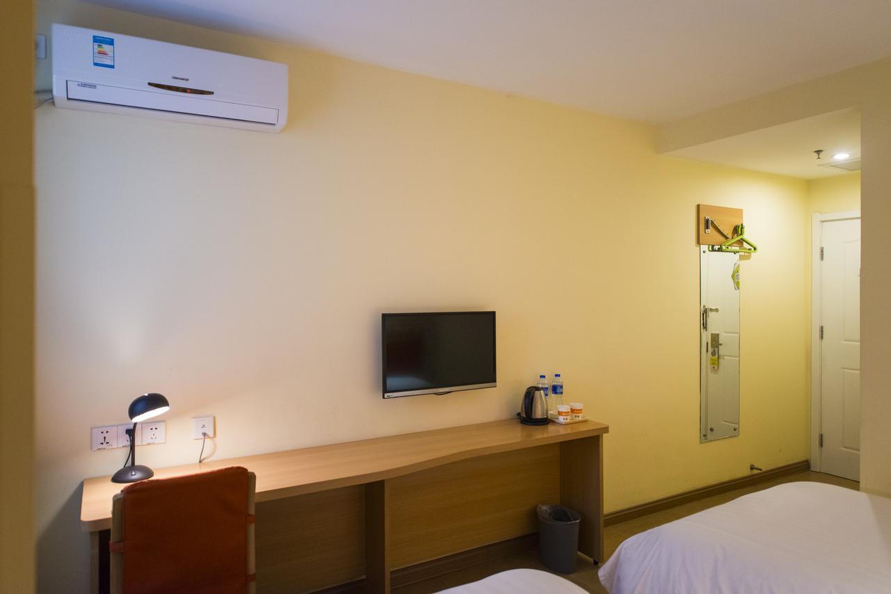 Home Inn Chengdu Kuanzhai Alley New City Square Екстер'єр фото